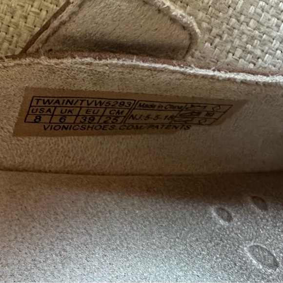 Vionic Clogs - Picture 6 of 6